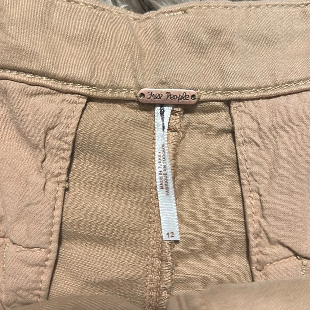 Free People Billie Chino shorts size 12